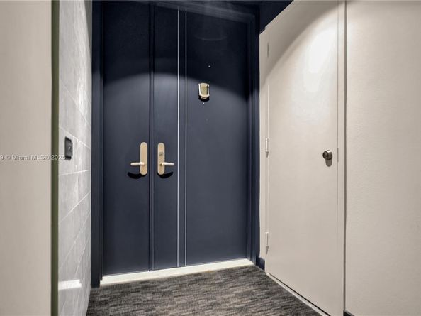 901 Brickell Key Blvd 2804, Miami FL 33131