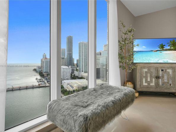 901 Brickell Key Blvd 2804, Miami FL 33131