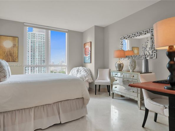 901 Brickell Key Blvd 2804, Miami FL 33131