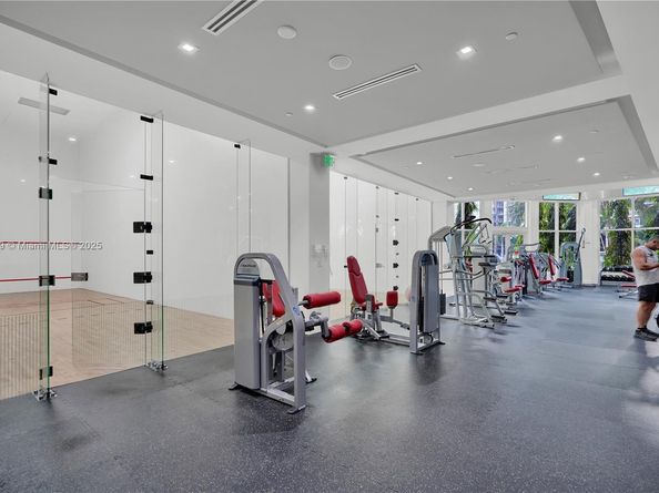 901 Brickell Key Blvd 2804, Miami FL 33131