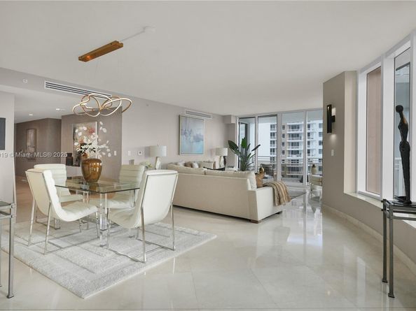 901 Brickell Key Blvd 2804, Miami FL 33131