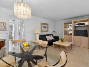 180 NE 12th Ave 15B, Hallandale Beach FL 33009