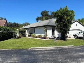 6201 Portsmouth Ln, Davie FL 33331