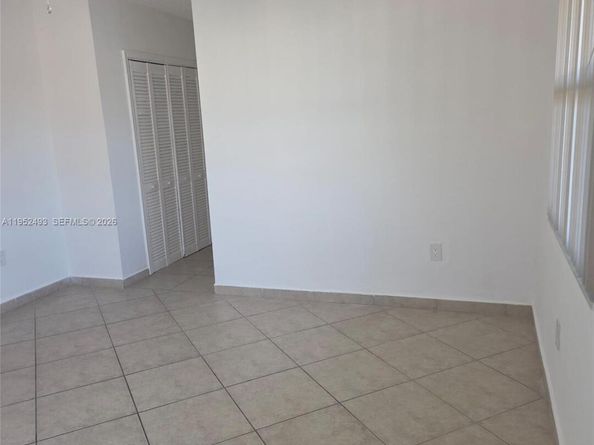 7056 SW 22nd St, Miami FL 33155