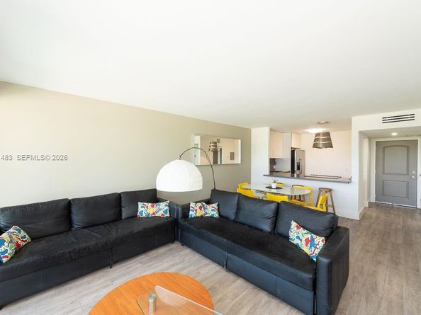100 Bayview Dr 210, Sunny Isles Beach FL 33160