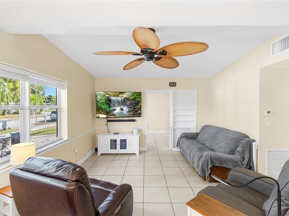 1410 NE 40th Ct, Pompano Beach FL 33064