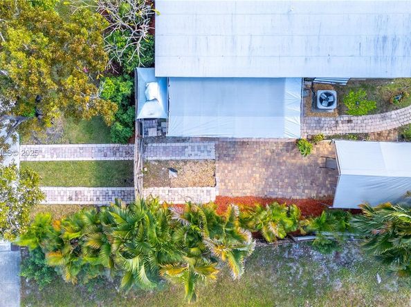 1410 NE 40th Ct, Pompano Beach FL 33064