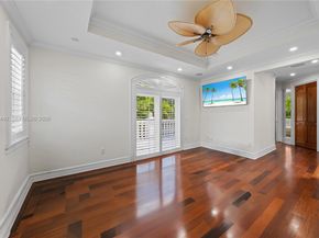 4065 Battersea Rd, Miami FL 33133