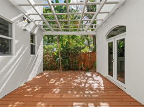 4065 Battersea Rd, Miami FL 33133