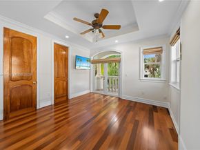 4065 Battersea Rd, Miami FL 33133