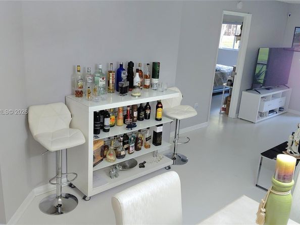 801 SW 138th Ave 107E, Pembroke Pines FL 33027