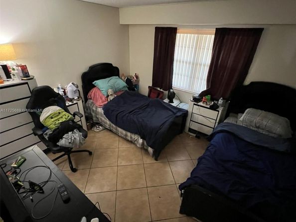 3300 W Rolling Hills Cir 102, Davie FL 33328