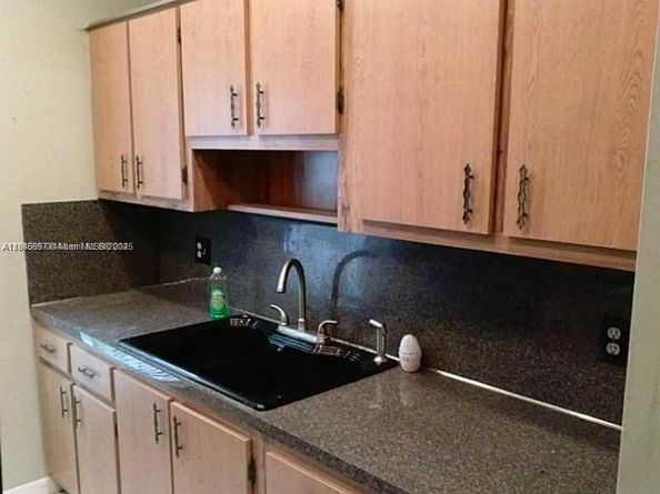 3060 NW 204th Ln, Miami Gardens FL 33056