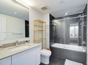 1600 NE 1st Ave 2708, Miami FL 33132