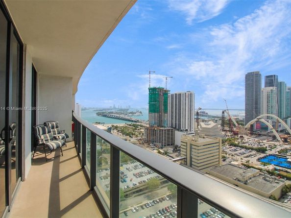 1600 NE 1st Ave 2708, Miami FL 33132