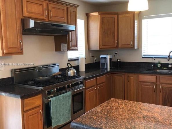 1538 Funston St, Hollywood FL 33020