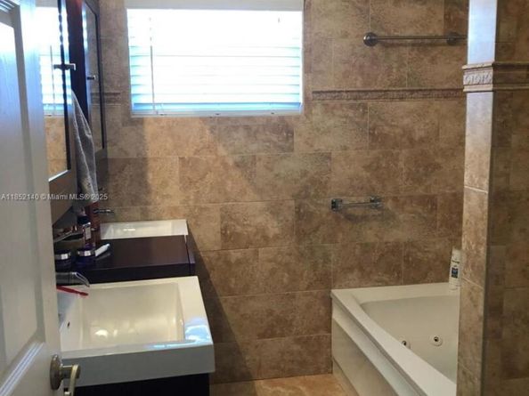 1538 Funston St, Hollywood FL 33020