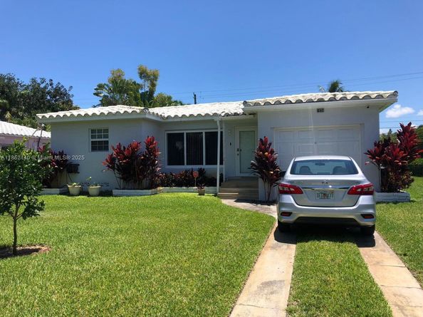 1538 Funston St, Hollywood FL 33020