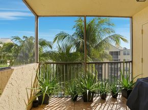 8363 Lake Dr 503, Doral FL 33166