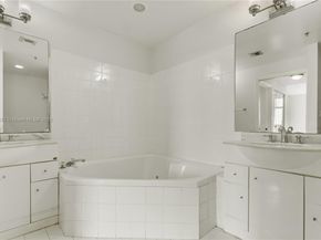 9725 NW 52nd St 520, Doral FL 33178