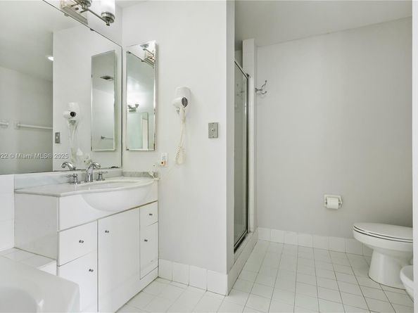 9725 NW 52nd St 520, Doral FL 33178