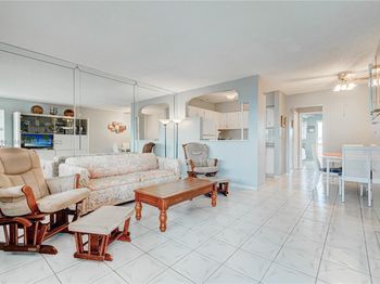 800 SW 10th Ter
