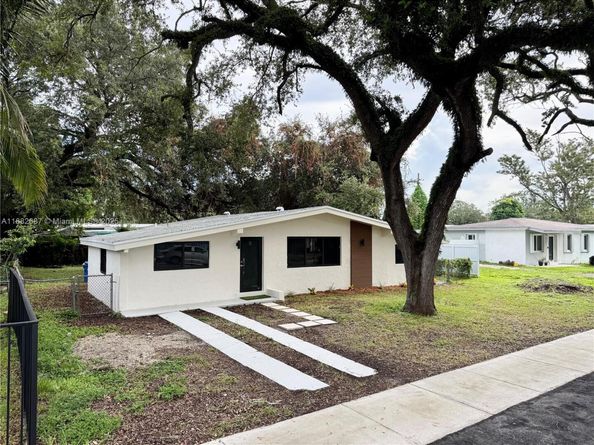 3101 NW 164th Ter, Miami Gardens FL 33054