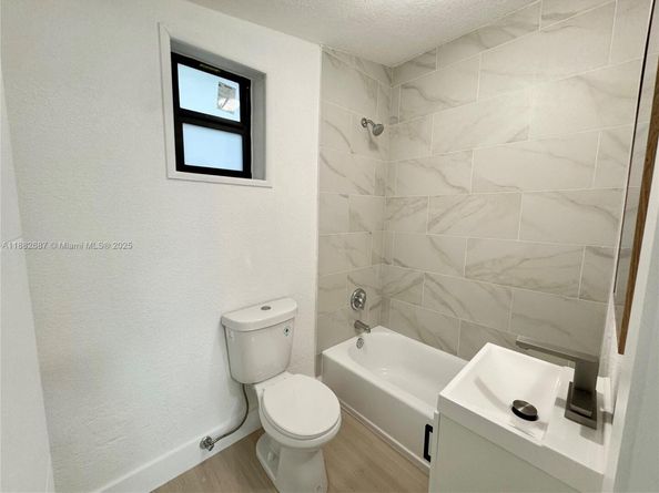 3101 NW 164th Ter, Miami Gardens FL 33054