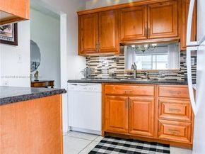 4441 NW 16th St J301, Lauderhill FL 33313