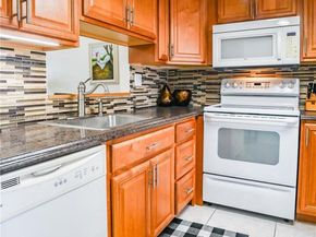 4441 NW 16th St J301, Lauderhill FL 33313