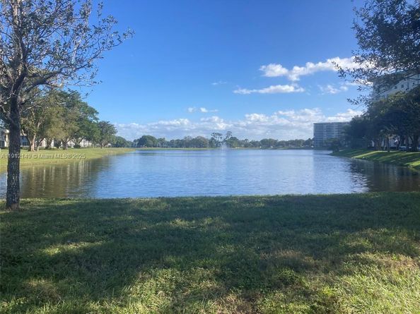 3080 N Course Dr 209, Pompano Beach FL 33069