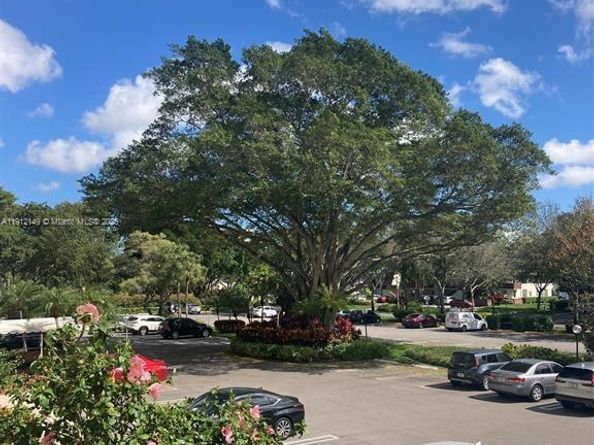 3080 N Course Dr 209, Pompano Beach FL 33069