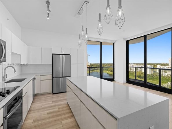 101 Diplomat Pkwy 901, Hallandale Beach FL 33009