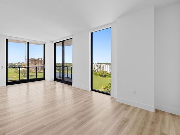 101 Diplomat Pkwy 901, Hallandale Beach FL 33009