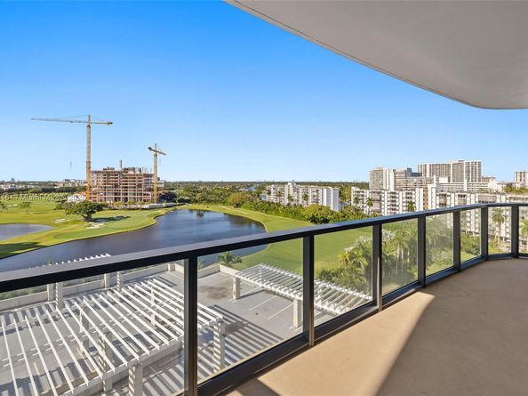 101 Diplomat Pkwy 901, Hallandale Beach FL 33009