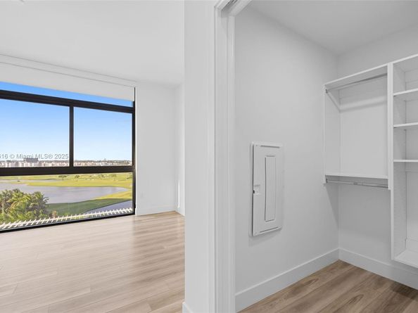 101 Diplomat Pkwy 901, Hallandale Beach FL 33009