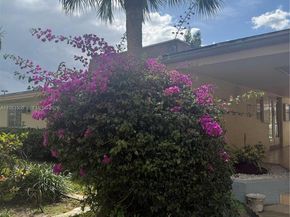 16701 NE 13th Ave 214, North Miami Beach FL 33162