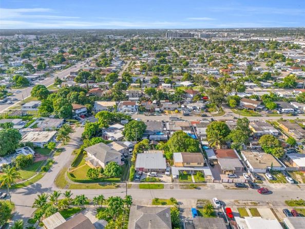 830 E 12th Pl, Hialeah FL 33010