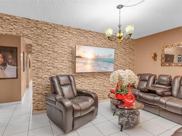 830 E 12th Pl, Hialeah FL 33010