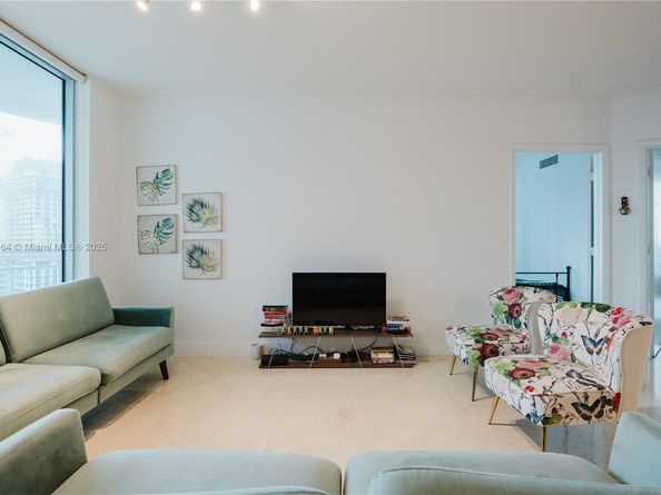 350 S Miami Ave 1814, Miami FL 33130