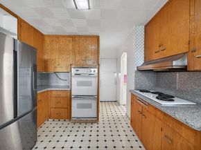 2798 McConnel, Los Angeles CA 90064