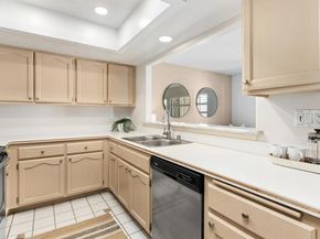 7757 Eads Avenue C4, La Jolla (san Diego) CA 92037