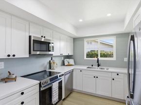 3685 Vista Campana 21, Oceanside CA 92057