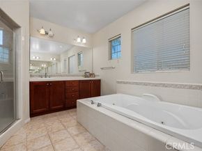 2381 Douglaston Glen, Escondido CA 92026