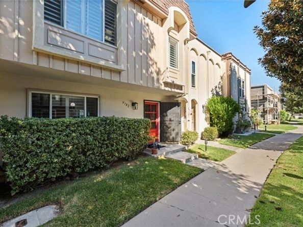 9702 Brookhaven, Huntington Beach CA 92646