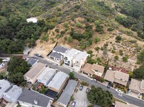 7422 valaho, Tujunga (los Angeles) CA 91042