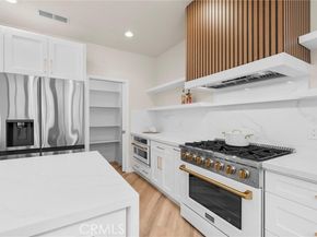 7422 valaho, Tujunga (los Angeles) CA 91042