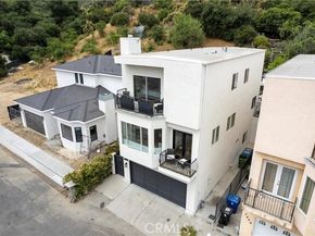 7422 valaho, Tujunga (los Angeles) CA 91042
