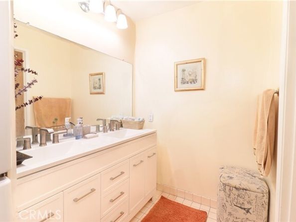 25613 Pine Creek Lane, Wilmington (los Angeles) CA 90744