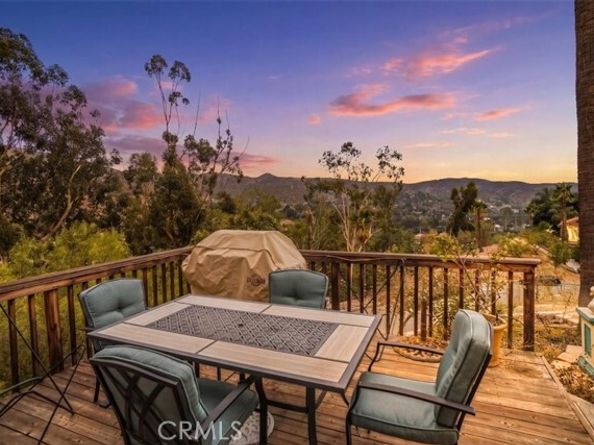 9730 Mustang Way, Sunland (los Angeles) CA 91040